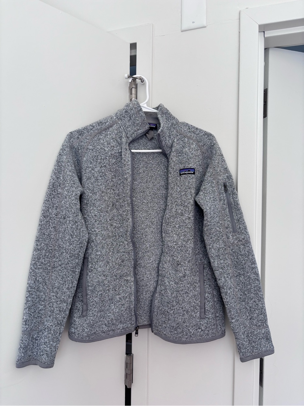 Patagonia Gray Women's Knit-Texture Fleece Jacket